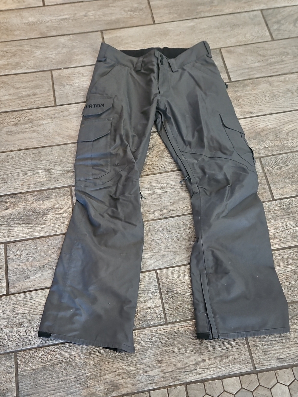 Burton Men’s Black Snowboarding Pants - Durable Cargo Style Size Small